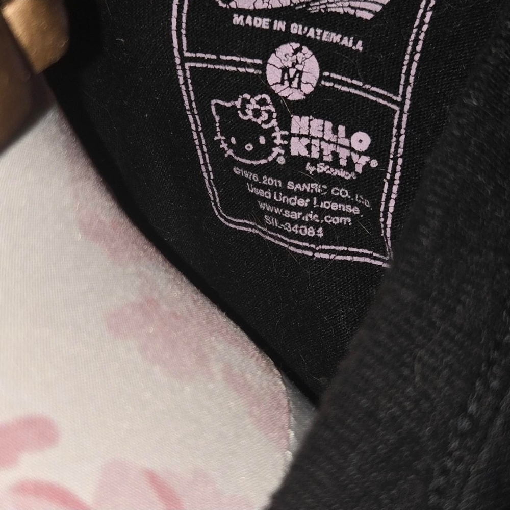 Hello Kitty Black Tee with Red Bow - Picture 2 of 2